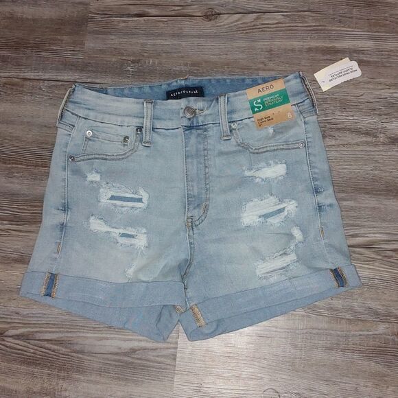Aeropostale High Rise Curvy Midi Distressed Jean shorts Sz 8 NWT - Picture 1 of 9